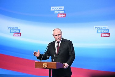 Путин побеждает на выборах президента 