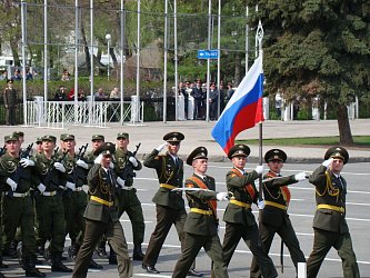 Оптимизация или угроза безопасности: эксперты о последствиях сокращения расходов на армию